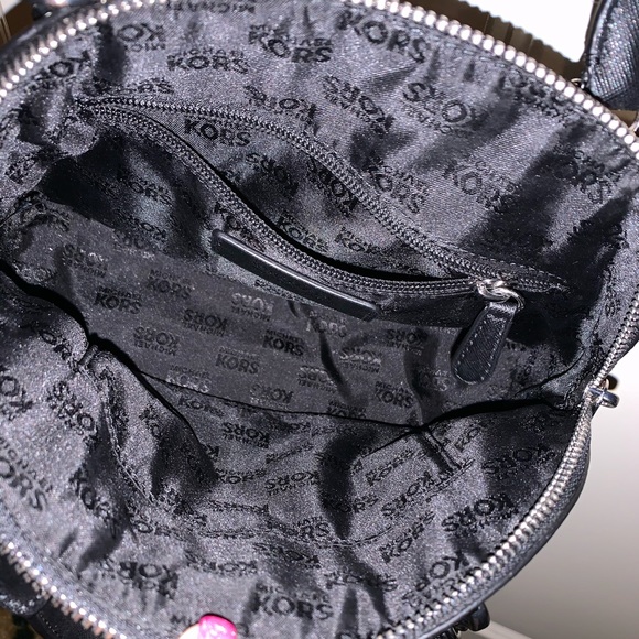 Michael Kors small purse - Picture 2 of 2